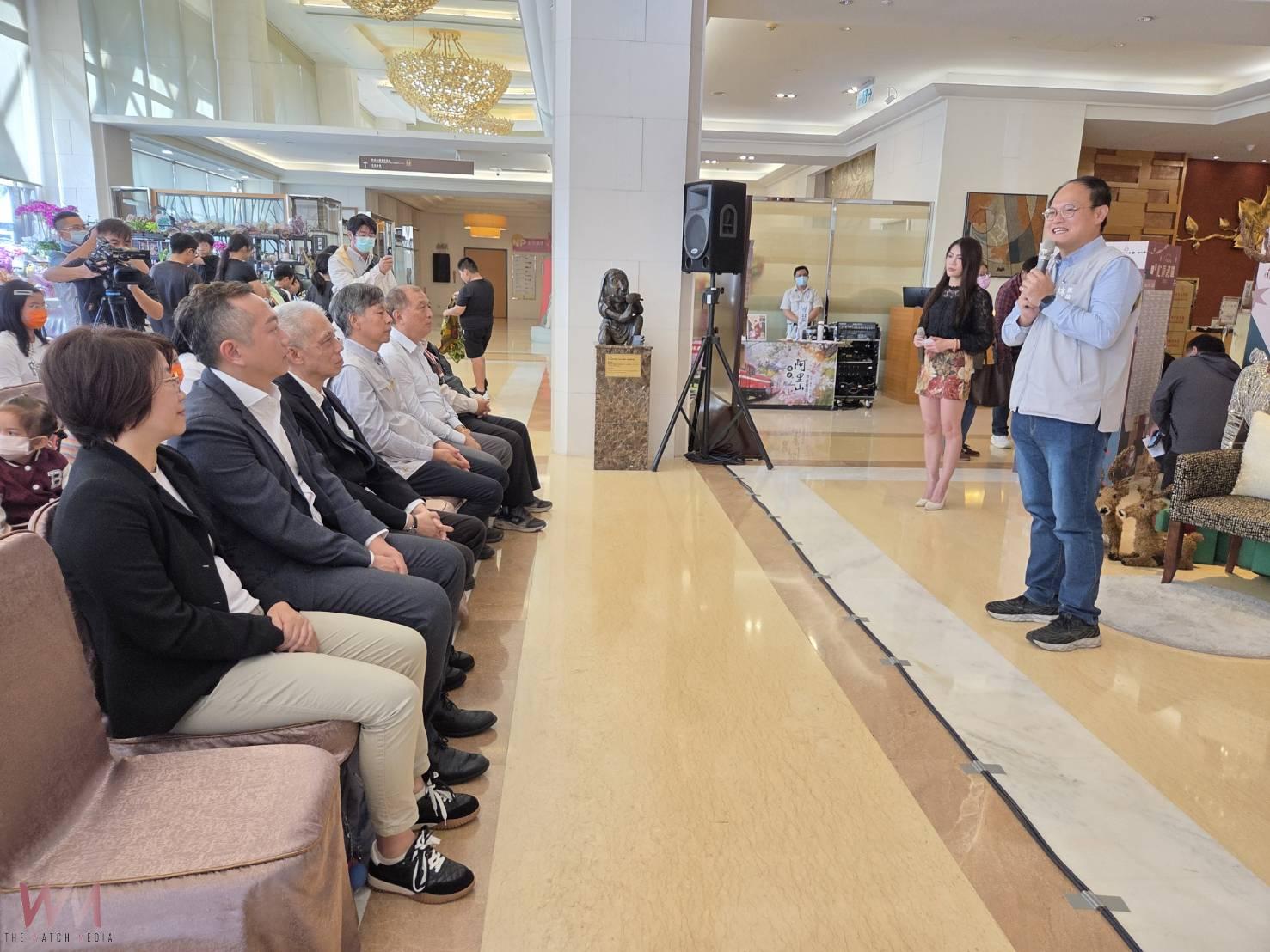 耐斯王子大飯店聖誕心願卡認養啟動 400名弱勢孩童許下願望 - https://www.watchmedia01.com